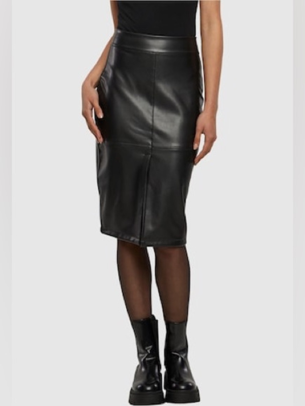 Moving Sale! 🛍️ NWT Black Faux Leather Pencil Skirt